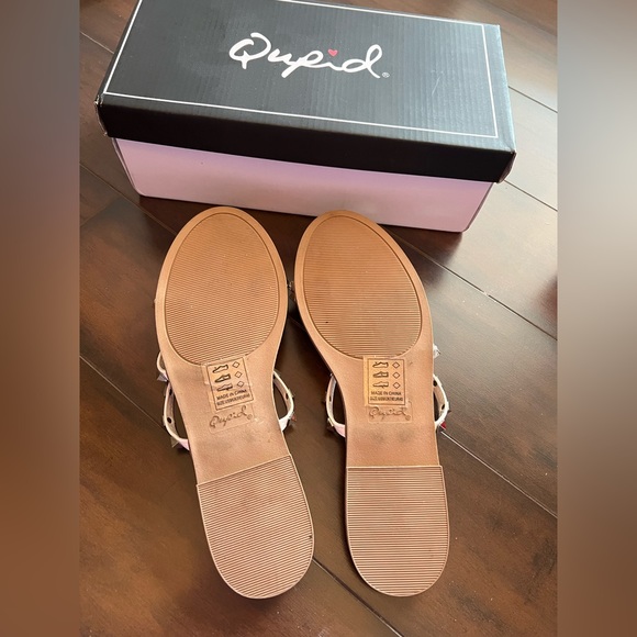 Qupid Sandals - Picture 4 of 5